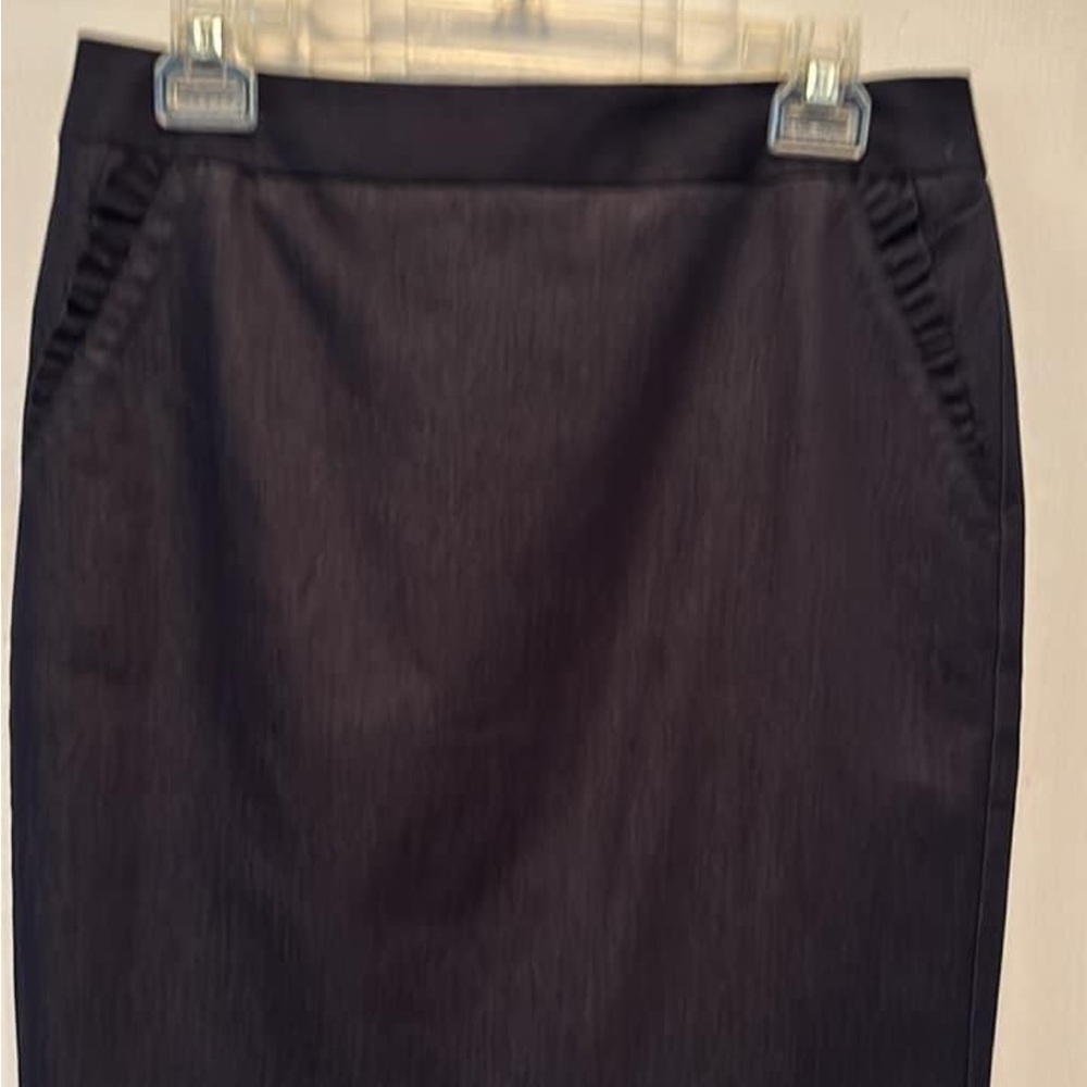 Ladies Talbots NWT Denim Pencil Skirt Size 6